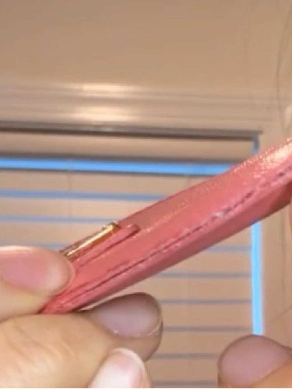 Prada Pink Saffiano Leather cardholder with iconic Triangle Logo - Picture 4 of 10